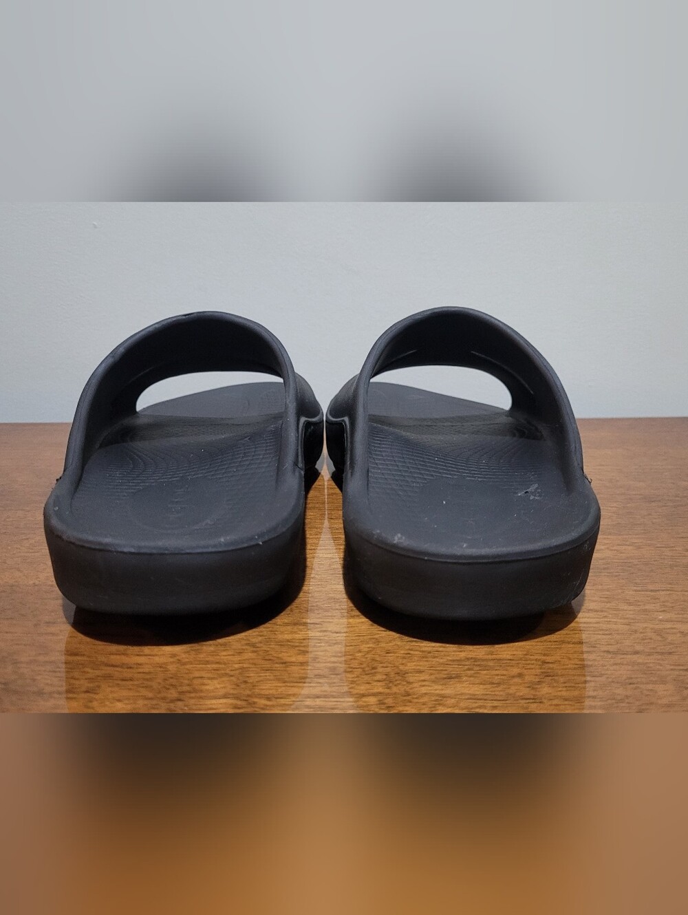 Oofos OOahh Women's 7 Men's 5 Black Slide Recovery Sandles - Picture 4 of 9